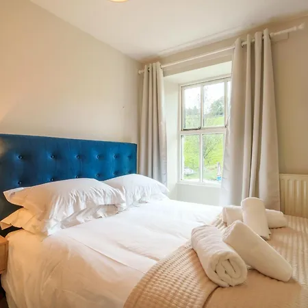 Meadow View - Cosy Townhouse With Patio Garden & Parking * קנדל